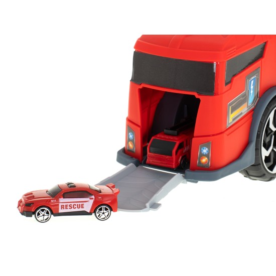 Sunkvežimis su dviem automobiliais ,FIRE"