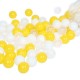 100 gab. krāsainas plastmasas bumbiņas 5,5 cm. balts - dzeltens