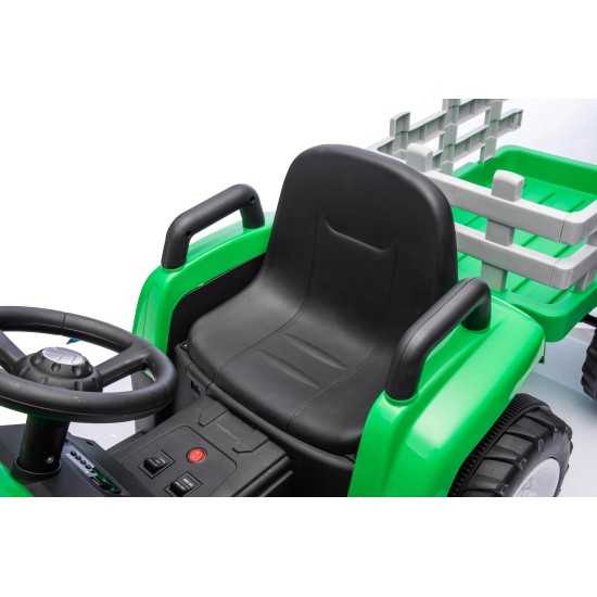 New Holland elektriskais traktors ar piekabi, zaļš